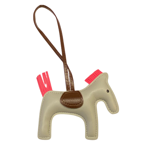 HORSE BAG CHARM GREY/PINK